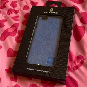 MILK & HONEY iPhone 6s case